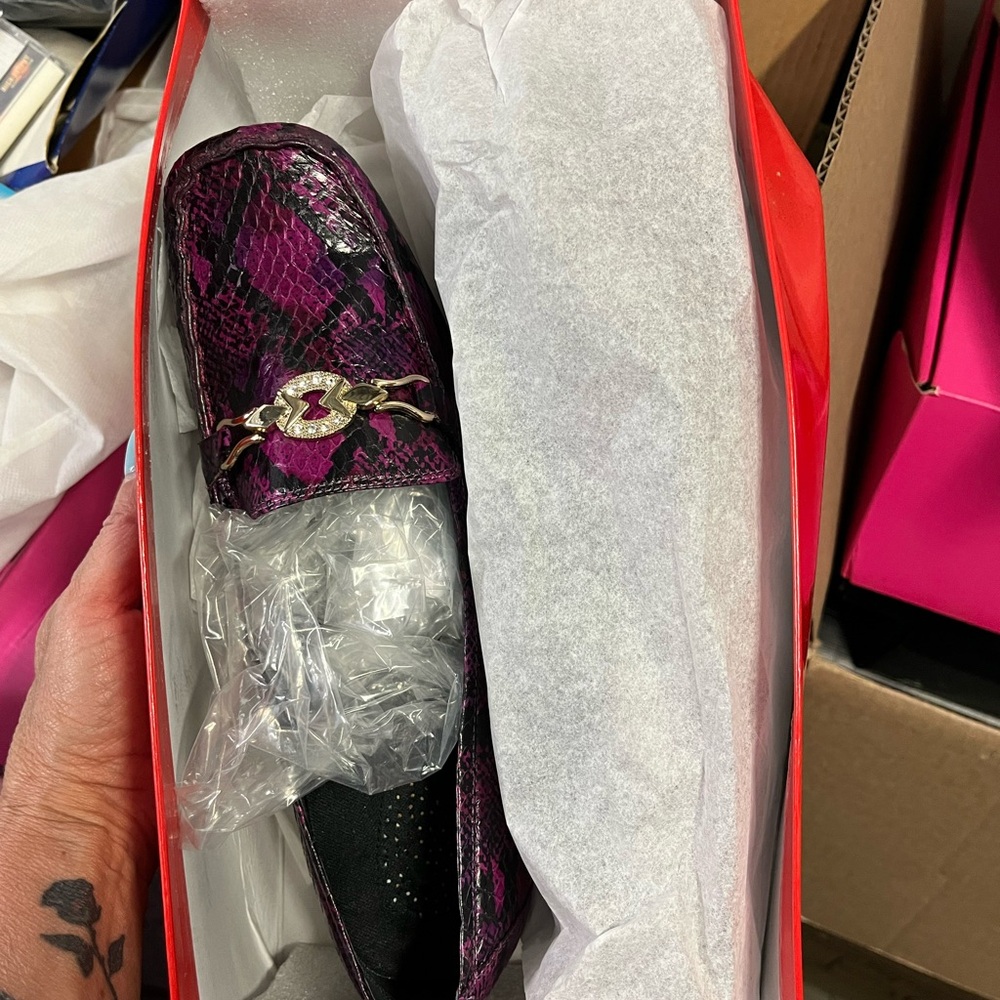 Rare. Bellini flats   Brand new